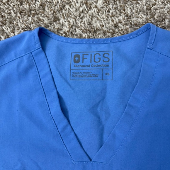 Figs Scrub Set Ceil Blue XS Casma Top Kade Cargo Pants Women’s - Picture 4 of 11